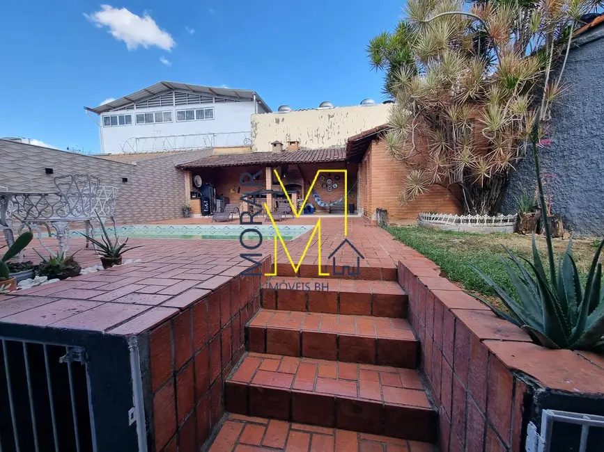 Casa com 3 quartos à venda, 176m2 em Santa Amélia, Belo Horizonte - MG - imagem 2 Foto 2 de Casa com 3 quartos à venda, 176m2 em Santa Amélia, Belo Horizonte - MG