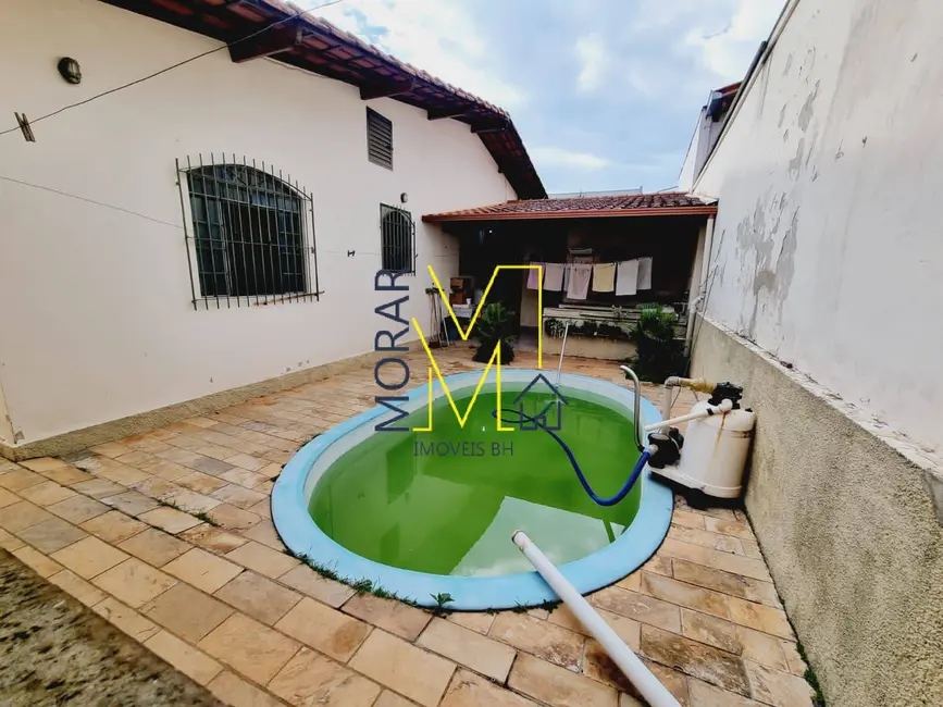 Casa com 4 quartos à venda, 197m2 em Itapoã, Belo Horizonte - MG - imagem 2 Foto 2 de Casa com 4 quartos à venda, 197m2 em Itapoã, Belo Horizonte - MG