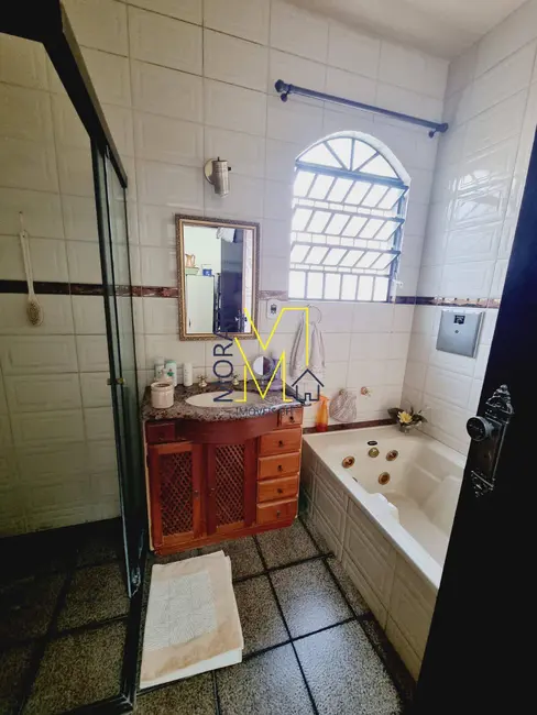 Casa com 4 quartos à venda, 197m2 em Itapoã, Belo Horizonte - MG - imagem 5 Foto 5 de Casa com 4 quartos à venda, 197m2 em Itapoã, Belo Horizonte - MG