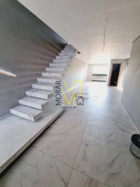 Foto 2 de Casa com 3 quartos à venda, 150m2 em Planalto, Belo Horizonte - MG