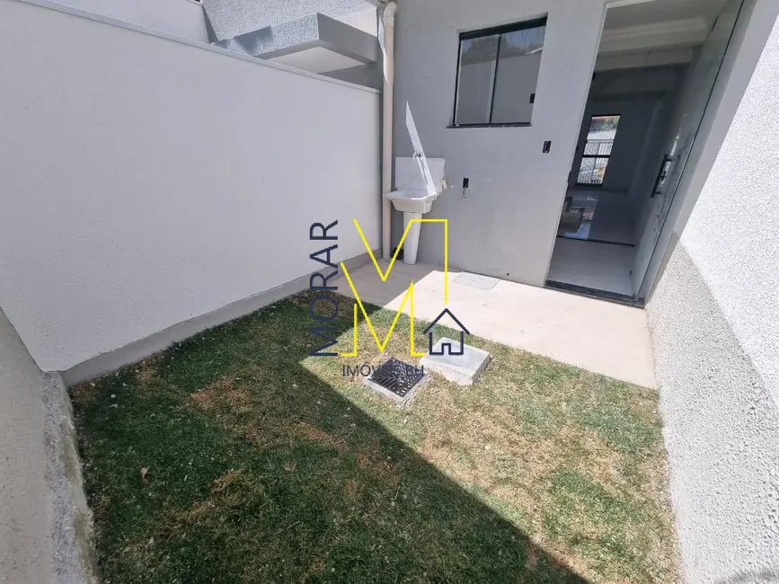 Foto 2 de Casa com 2 quartos à venda, 75m2 em Belo Horizonte - MG