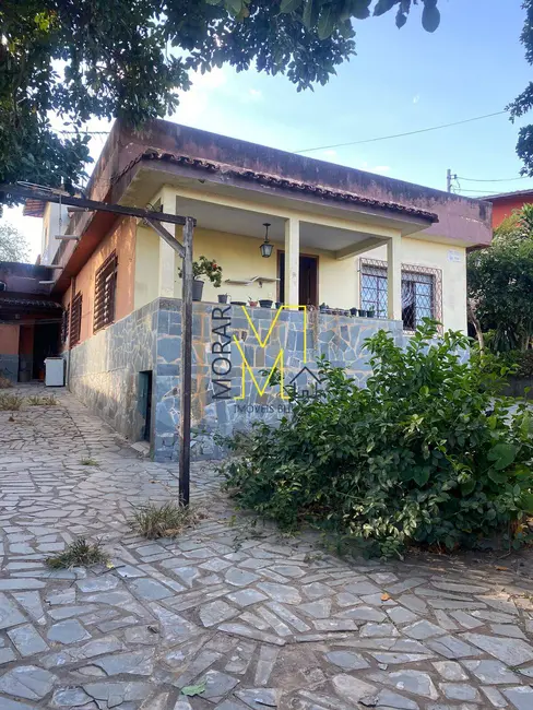 Foto 1 de Casa com 3 quartos à venda, 200m2 em Minascaixa, Belo Horizonte - MG
