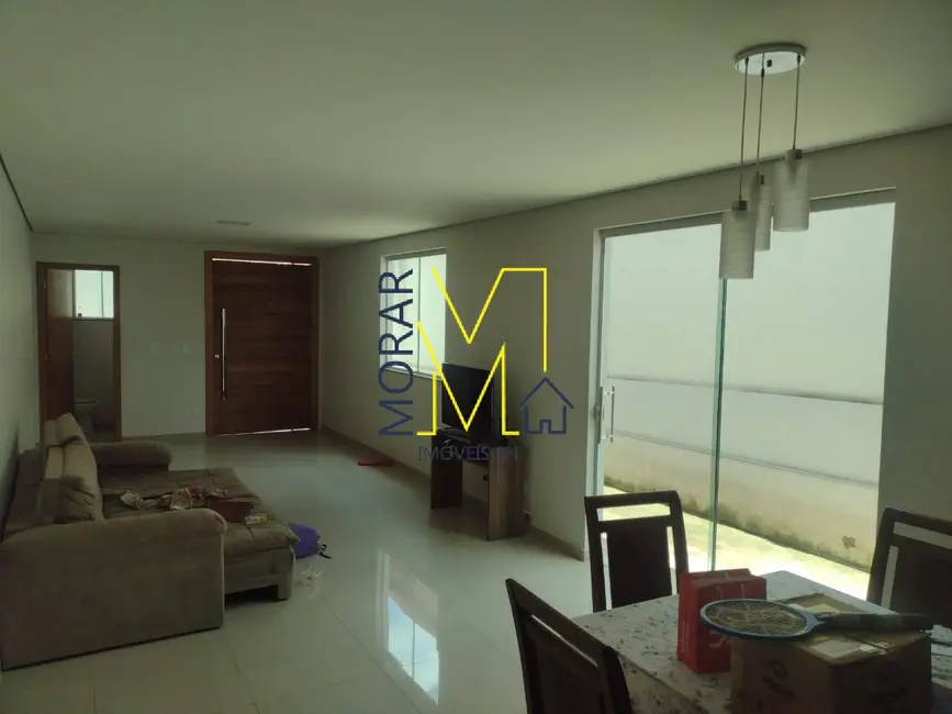 Foto 2 de Casa com 3 quartos à venda, 180m2 em Copacabana, Belo Horizonte - MG