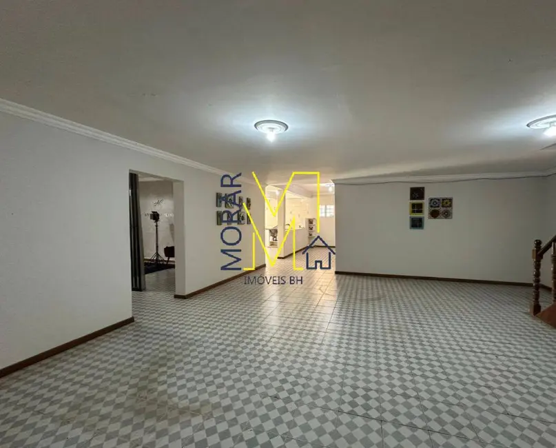 Casa com 3 quartos à venda, 400m2 em Santa Mônica, Belo Horizonte - MG - imagem 4 Foto 4 de Casa com 3 quartos à venda, 400m2 em Santa Mônica, Belo Horizonte - MG