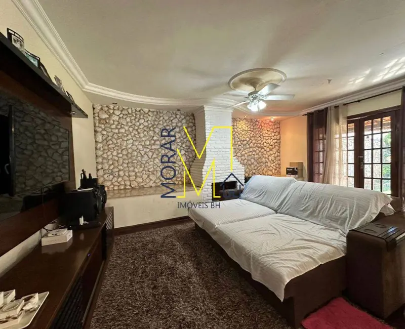 Casa com 3 quartos à venda, 400m2 em Santa Mônica, Belo Horizonte - MG - imagem 3 Foto 3 de Casa com 3 quartos à venda, 400m2 em Santa Mônica, Belo Horizonte - MG