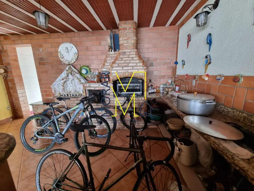 Casa com 3 quartos à venda, 228m2 em Itapoã, Belo Horizonte - MG - imagem 3 Foto 3 de Casa com 3 quartos à venda, 228m2 em Itapoã, Belo Horizonte - MG