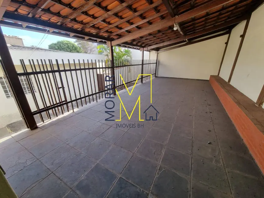 Casa com 4 quartos à venda, 200m2 em Itapoã, Belo Horizonte - MG - imagem 3 Foto 3 de Casa com 4 quartos à venda, 200m2 em Itapoã, Belo Horizonte - MG