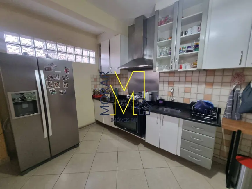 Casa com 4 quartos à venda, 260m2 em Santa Amélia, Belo Horizonte - MG - imagem 9 Foto 9 de Casa com 4 quartos à venda, 260m2 em Santa Amélia, Belo Horizonte - MG