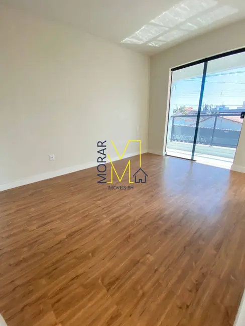 Foto 2 de Casa com 3 quartos à venda, 154m2 em Floramar, Belo Horizonte - MG