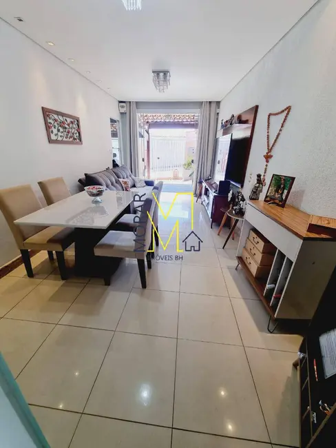 Foto 2 de Casa com 3 quartos à venda, 220m2 em Céu Azul, Belo Horizonte - MG