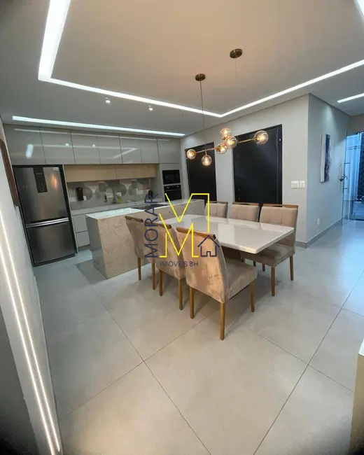 Foto 1 de Casa com 5 quartos à venda, 360m2 em Belo Horizonte - MG