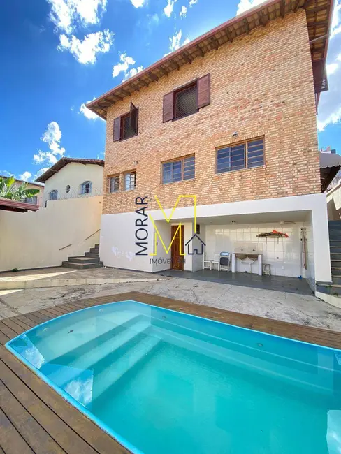 Casa com 3 quartos à venda, 282m2 em Santa Amélia, Belo Horizonte - MG - imagem 5 Foto 5 de Casa com 3 quartos à venda, 282m2 em Santa Amélia, Belo Horizonte - MG