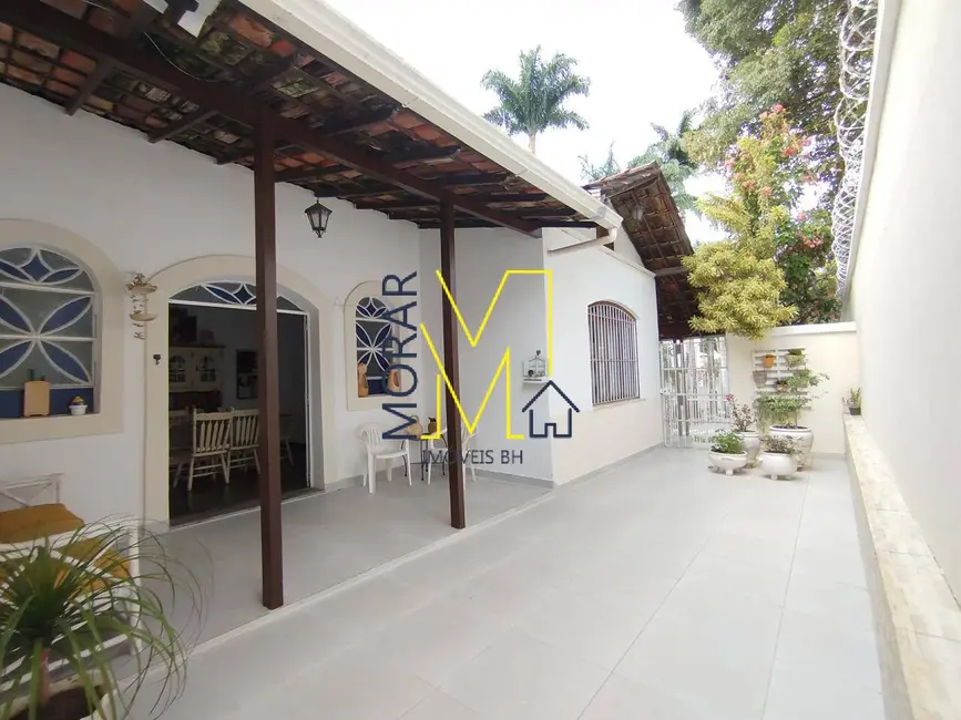 Casa com 3 quartos à venda, 310m2 em Itapoã, Belo Horizonte - MG - imagem 1 Foto 1 de Casa com 3 quartos à venda, 310m2 em Itapoã, Belo Horizonte - MG