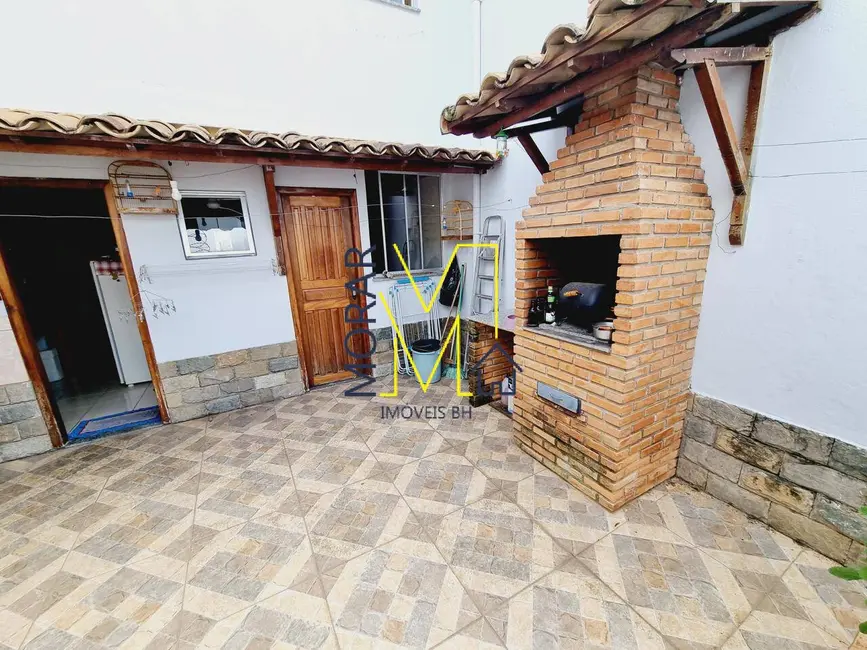 Foto 1 de Casa com 2 quartos à venda, 119m2 em Santa Mônica, Belo Horizonte - MG