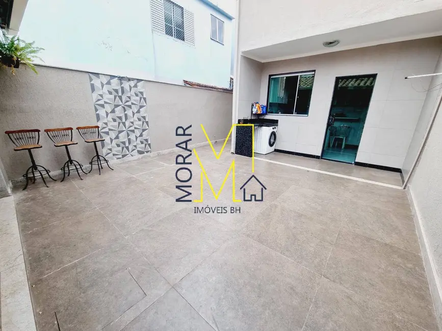 Foto 2 de Casa com 3 quartos à venda, 180m2 em Santa Mônica, Belo Horizonte - MG