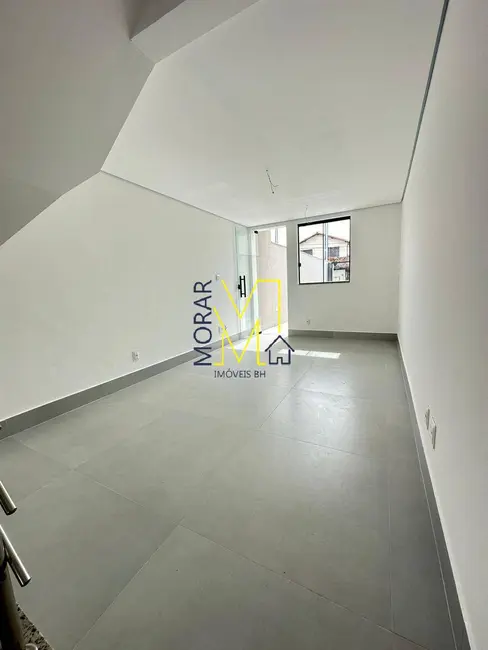 Foto 2 de Casa com 2 quartos à venda, 123m2 em Santa Mônica, Belo Horizonte - MG