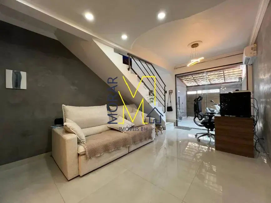 Foto 1 de Casa com 2 quartos à venda, 70m2 em Santa Mônica, Belo Horizonte - MG
