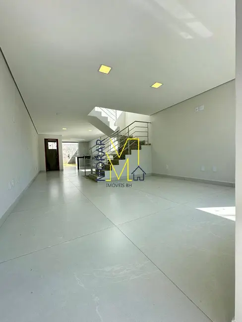 Foto 2 de Casa com 3 quartos à venda, 63m2 em Planalto, Belo Horizonte - MG