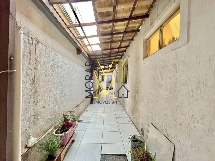Foto 2 de Casa com 3 quartos à venda, 90m2 em Santa Amélia, Belo Horizonte - MG