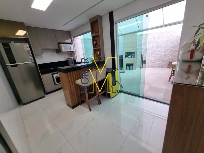 Foto 8 de Casa com 2 quartos à venda, 98m2 em Jardim Atlântico, Belo Horizonte - MG