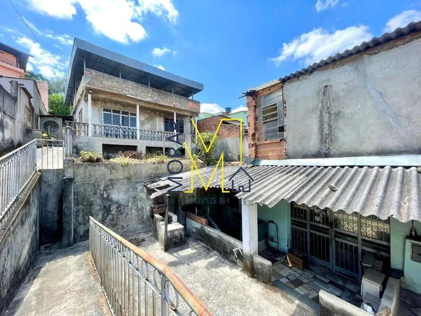 Foto 1 de Casa com 4 quartos à venda, 245m2 em São Tomáz, Belo Horizonte - MG