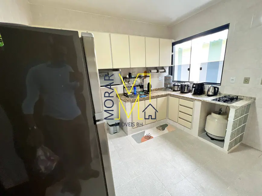 Foto 3 de Casa com 3 quartos à venda, 181m2 em Santa Amélia, Belo Horizonte - MG