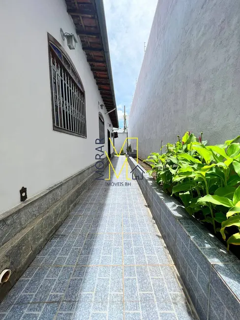 Foto 2 de Casa com 3 quartos à venda, 181m2 em Santa Amélia, Belo Horizonte - MG