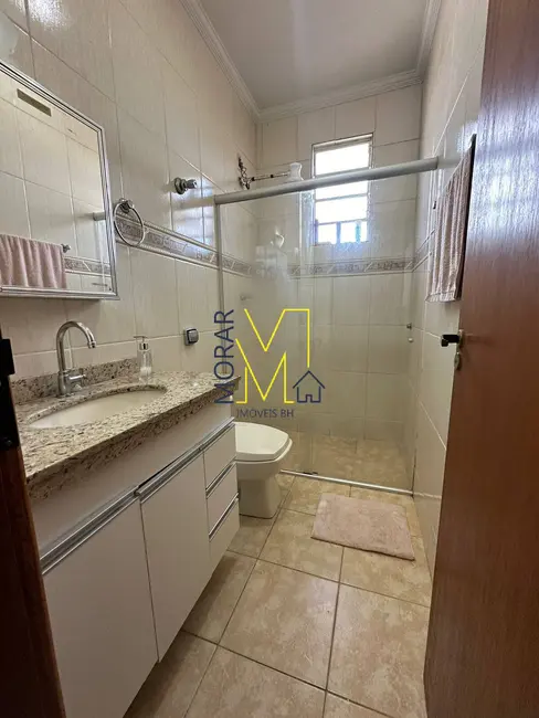 Foto 3 de Casa com 3 quartos à venda, 180m2 em Santa Mônica, Belo Horizonte - MG