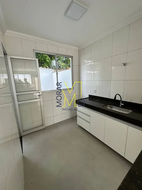 Foto 1 de Casa com 2 quartos à venda, 65m2 em Piratininga (Venda Nova), Belo Horizonte - MG