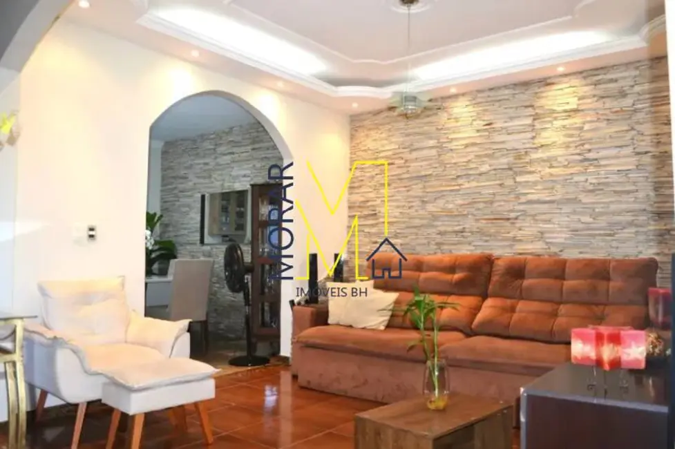 Casa com 3 quartos à venda, 360m2 em Lagoinha Leblon (Venda Nova), Belo Horizonte - MG - imagem 1 Foto 1 de Casa com 3 quartos à venda, 360m2 em Lagoinha Leblon (Venda Nova), Belo Horizonte - MG