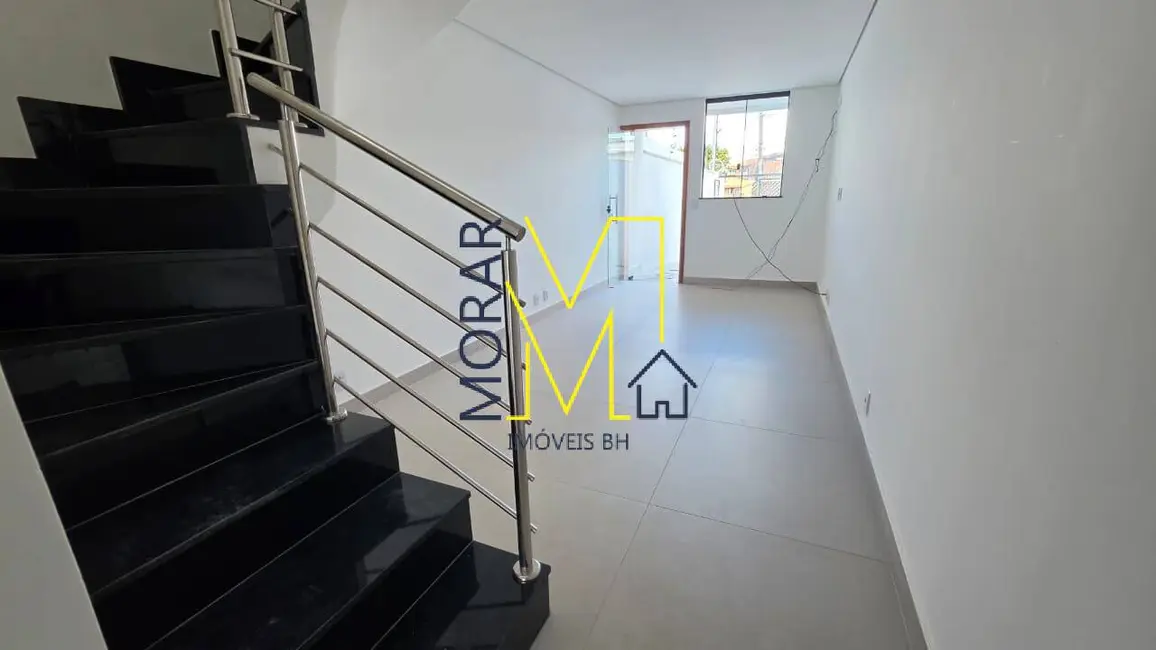 Foto 2 de Casa com 2 quartos à venda, 77m2 em Copacabana, Belo Horizonte - MG