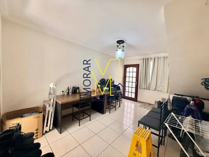 Foto 4 de Casa com 2 quartos à venda, 70m2 em Jardim Leblon, Belo Horizonte - MG