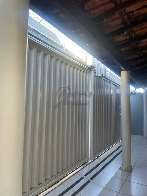 Foto 4 de Sobrado com 3 quartos à venda, 169m2 em Edgar Pereira, Montes Claros - MG