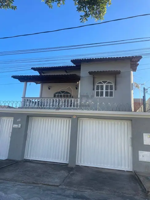 Foto 1 de Sobrado com 3 quartos à venda, 169m2 em Edgar Pereira, Montes Claros - MG