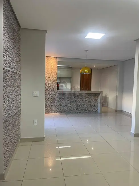 Foto 8 de Sobrado com 3 quartos à venda, 169m2 em Edgar Pereira, Montes Claros - MG