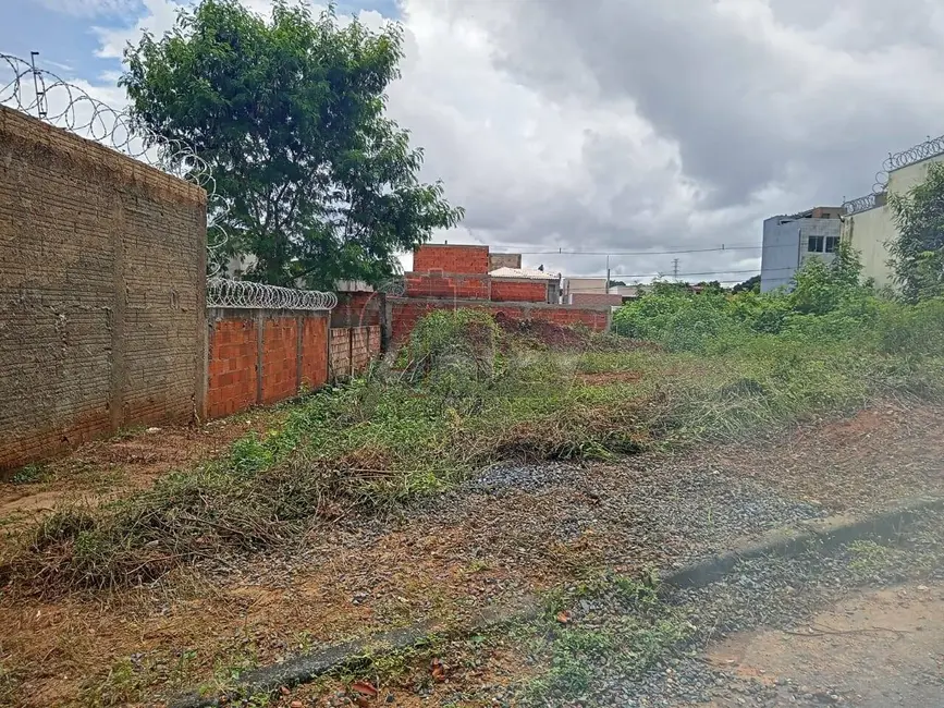 Terreno / Lote à venda, 172m2 em Montes Claros - MG - imagem 1 Foto 1 de Terreno / Lote à venda, 172m2 em Montes Claros - MG