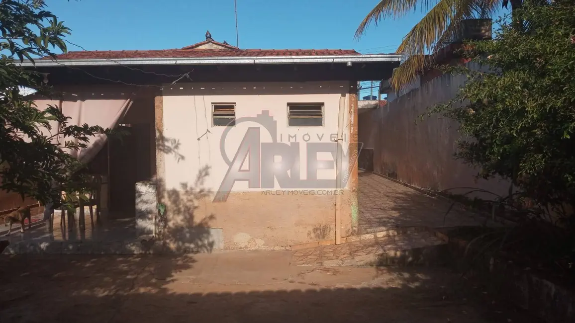 Foto 3 de Casa com 3 quartos à venda, 360m2 em Jardim Palmeiras, Montes Claros - MG