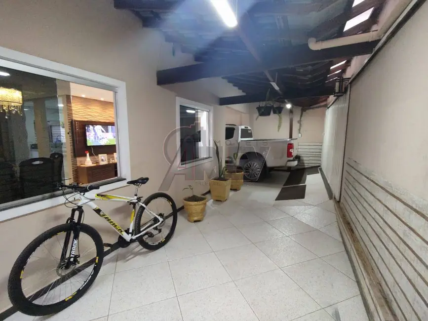 Casa com 3 quartos à venda em Monte Carmelo, Montes Claros - MG - imagem 2 Foto 2 de Casa com 3 quartos à venda em Monte Carmelo, Montes Claros - MG