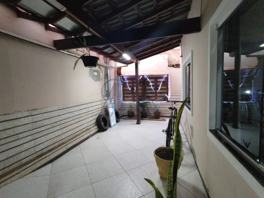 Casa com 3 quartos à venda em Monte Carmelo, Montes Claros - MG - imagem 3 Foto 3 de Casa com 3 quartos à venda em Monte Carmelo, Montes Claros - MG