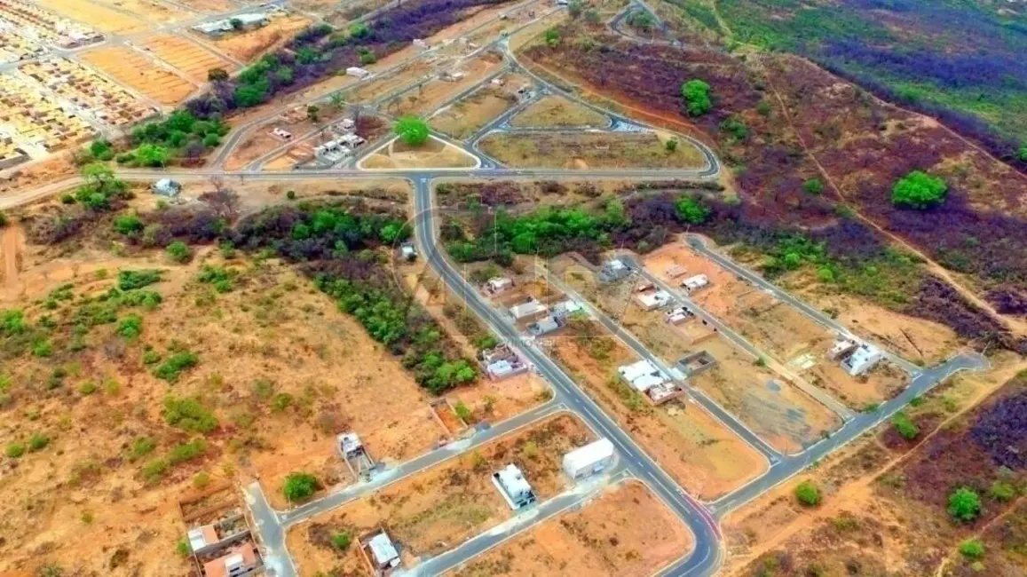 Foto 1 de Terreno / Lote à venda, 200m2 em Montes Claros - MG