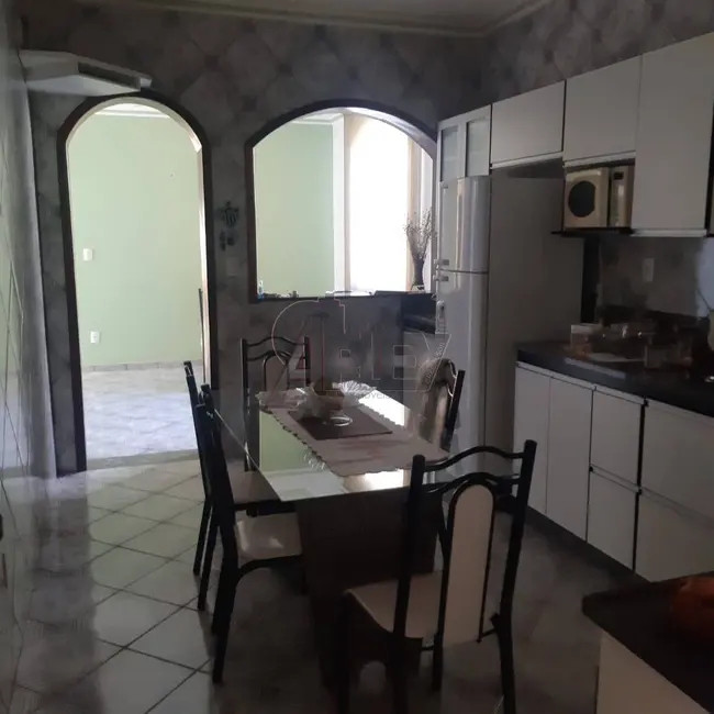 Foto 4 de Casa com 6 quartos à venda, 300m2 em Maracanã, Montes Claros - MG