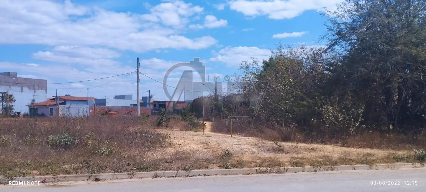 Foto 1 de Terreno / Lote à venda, 680m2 em Montes Claros - MG