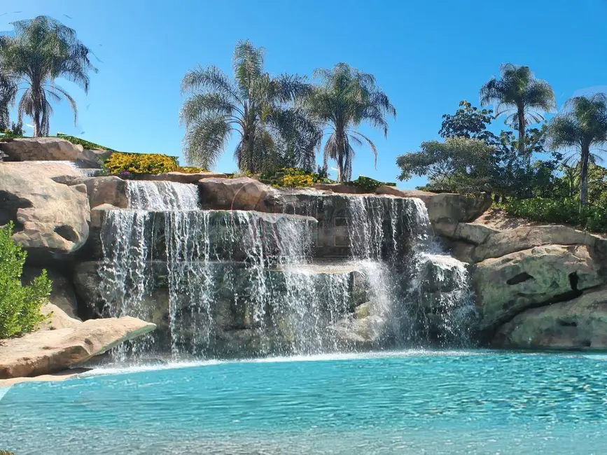 Foto 9 de Casa com 4 quartos à venda, 205m2 em Montes Claros - MG