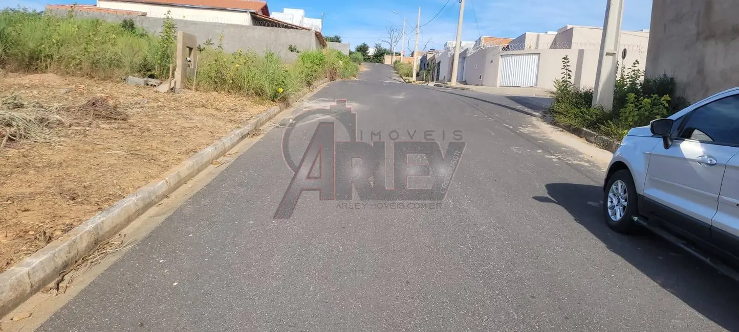 Terreno / Lote à venda, 200m2 em Montes Claros - MG - imagem 5 Foto 5 de Terreno / Lote à venda, 200m2 em Montes Claros - MG