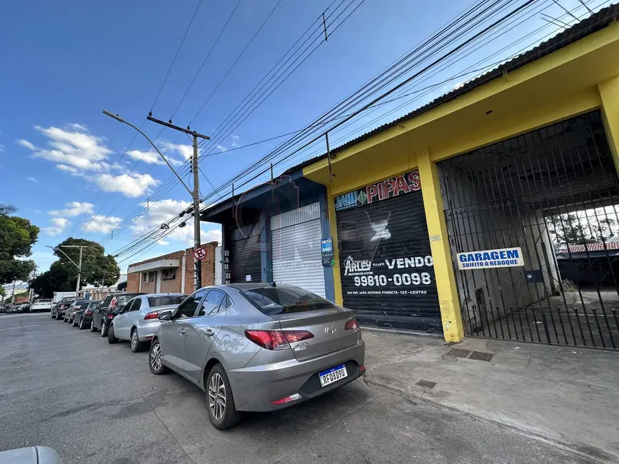 Foto 4 de Loja à venda, 562m2 em Cândida Câmara, Montes Claros - MG