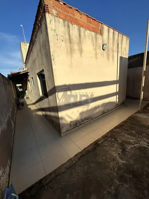 Foto 9 de Casa com 2 quartos à venda, 74m2 em Montes Claros - MG