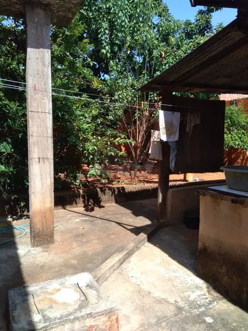 Foto 2 de Casa com 2 quartos à venda, 300m2 em Maracanã, Montes Claros - MG