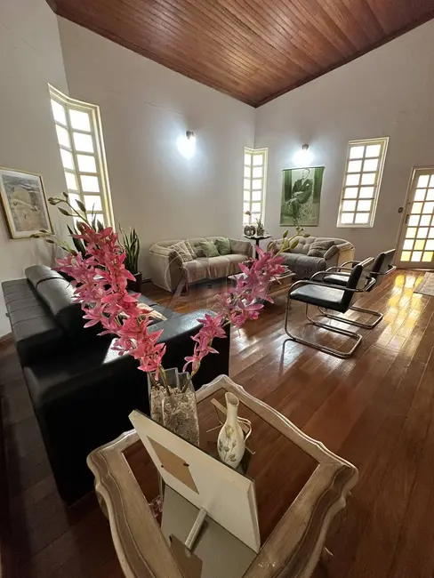 Foto 9 de Casa com 3 quartos à venda, 182m2 em Edgar Pereira, Montes Claros - MG