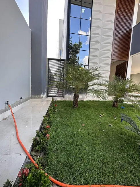 Foto 9 de Casa com 5 quartos à venda, 360m2 em Montes Claros - MG