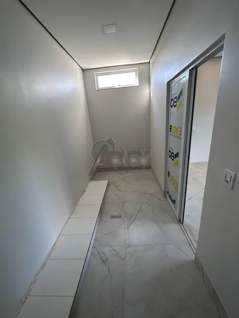 Foto 8 de Casa com 5 quartos à venda, 360m2 em Montes Claros - MG